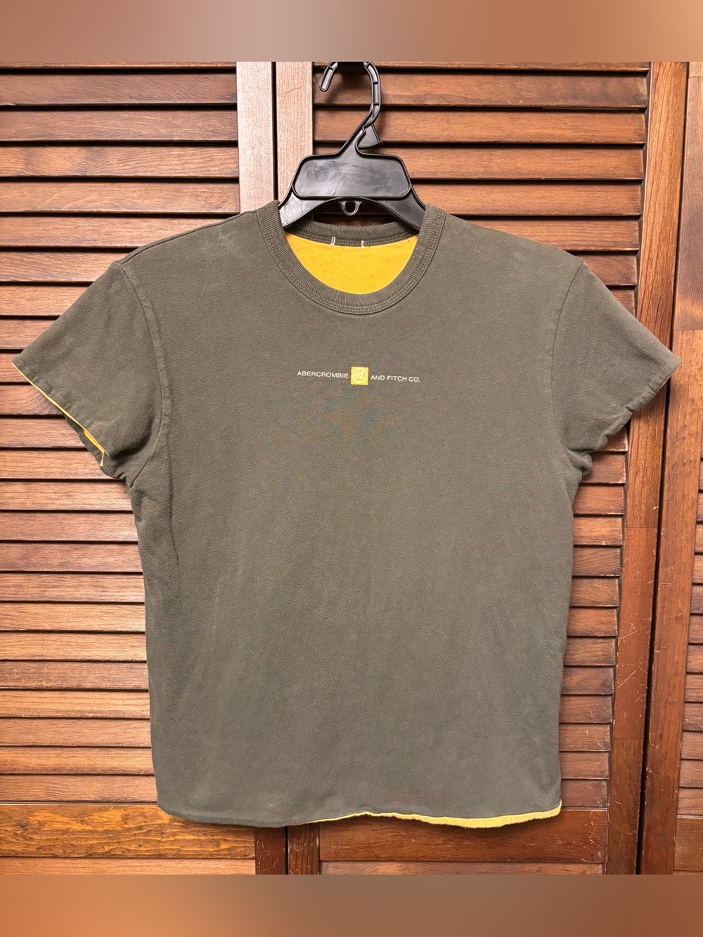 VINTAGE Y2K Abercrombie & Fitch Reversible T-Shirt - Olive Green/Yellow
